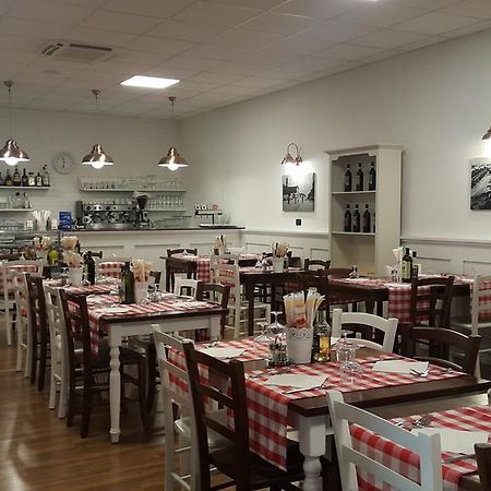Albergo Pizzeria Sole Сан-Джованни-Лупатото Экстерьер фото