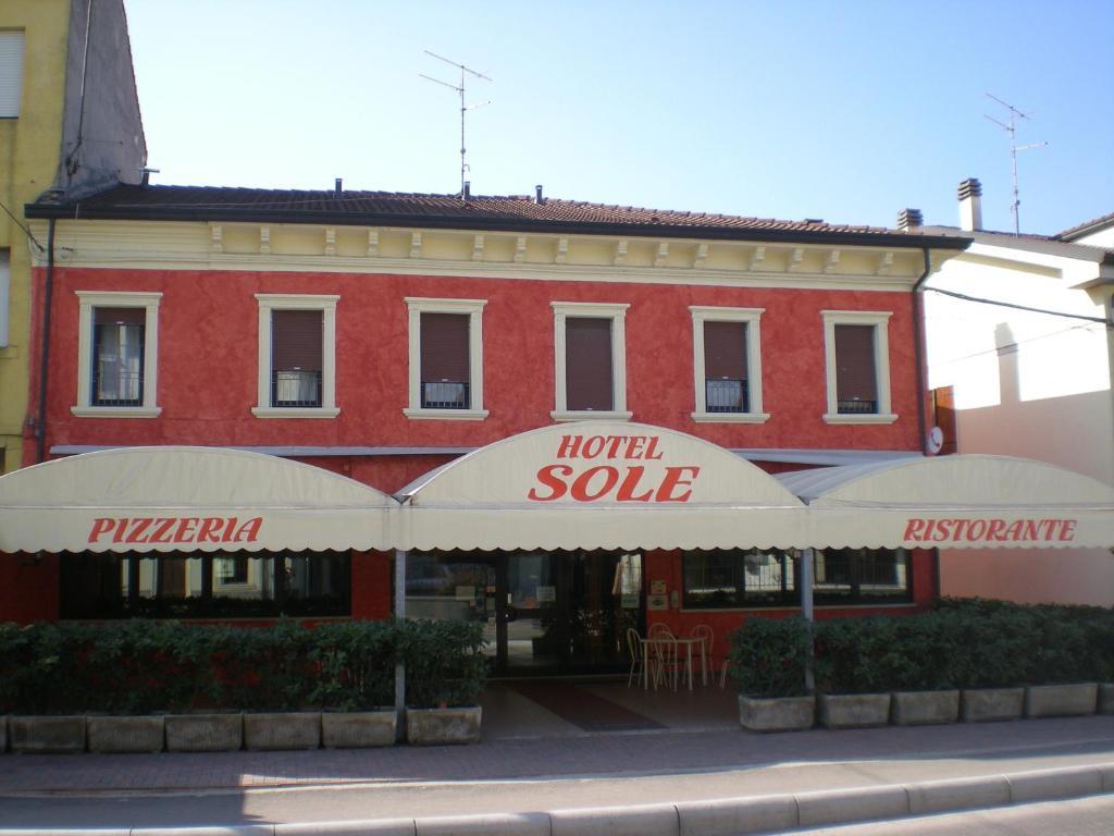 Albergo Pizzeria Sole Сан-Джованни-Лупатото Экстерьер фото