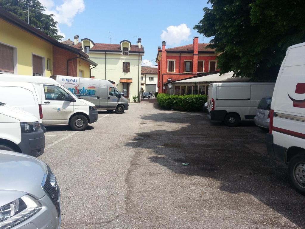 Albergo Pizzeria Sole Сан-Джованни-Лупатото Экстерьер фото